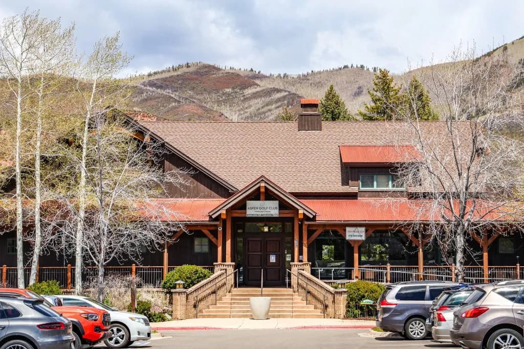 Aspen Golf Clubhouse Plan Adds Housing and Year-Round Tennis