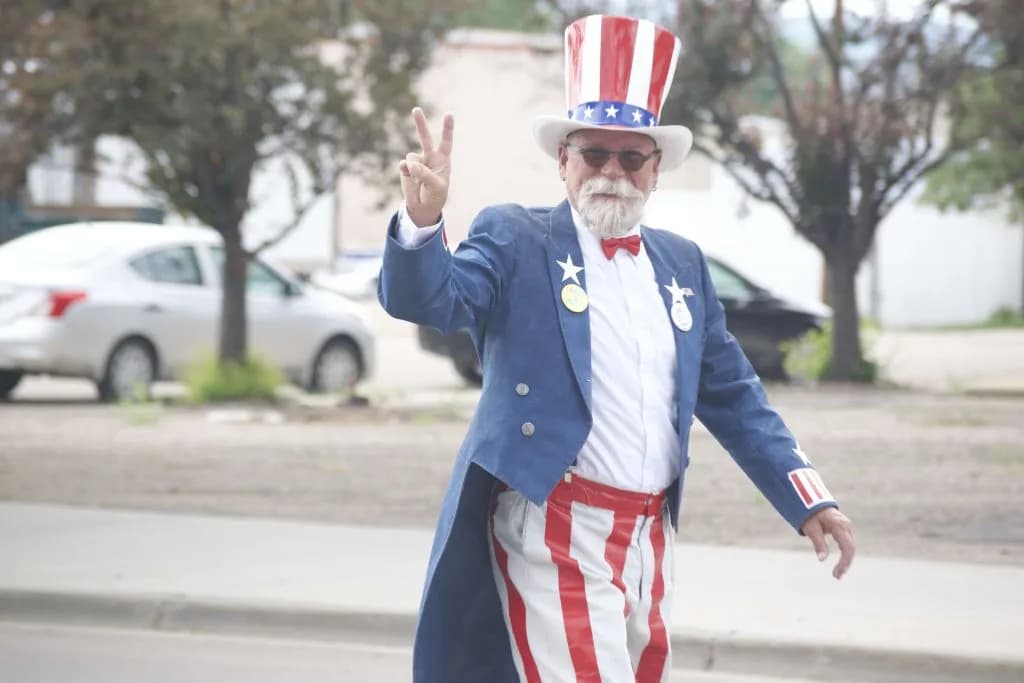 Craig Daily Press Highlights Declaration's Raw Anger in July 4 Review