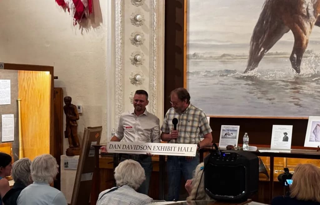 Craig Renames Museum Hall After Retiring Director Dan Davidson