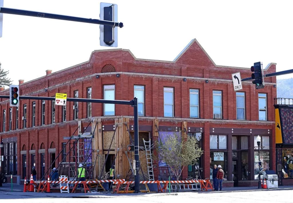 Lyon’s Corner Drug and Soda Fountain Crews Begin Brick Repairs