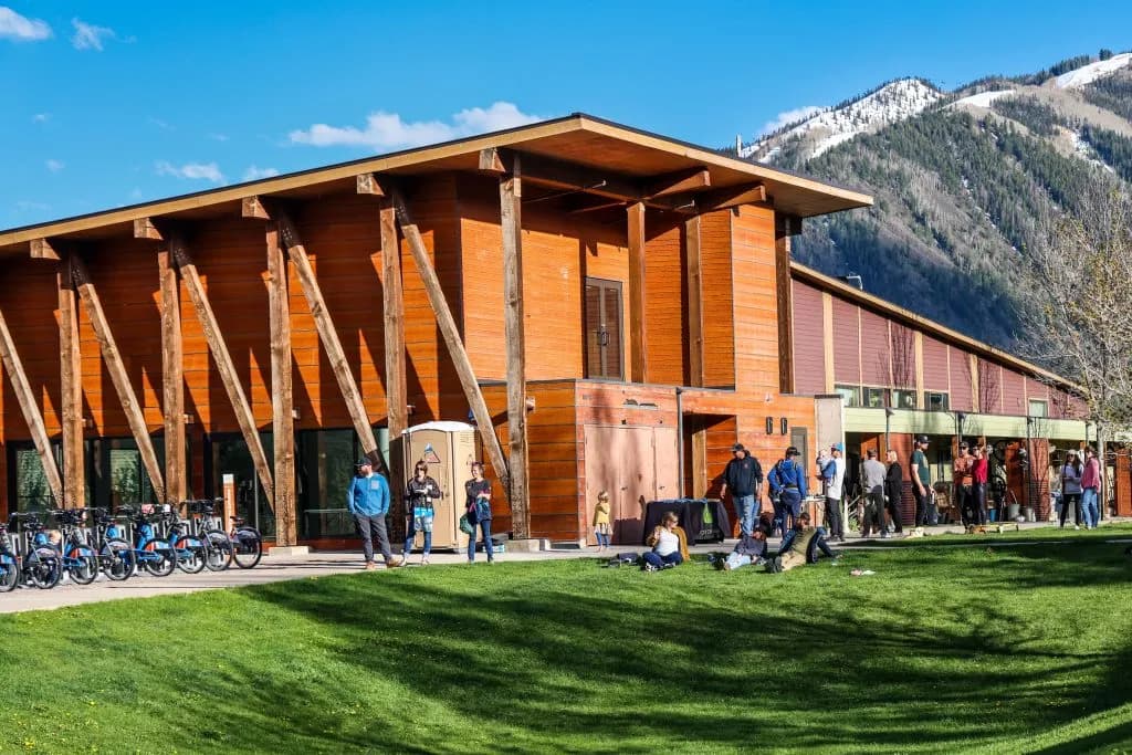 Aspen Housing Authority Weighs Waiving Work Rules for Airport Closure