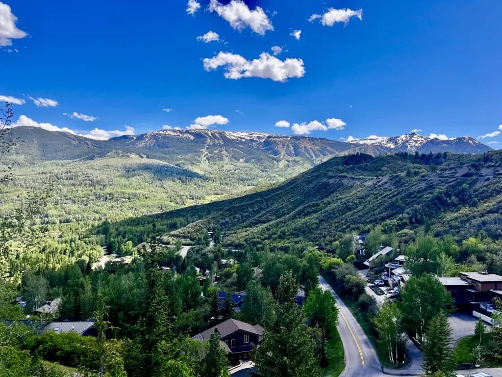 Snowmass Bans Gas Leaf Blowers in Summer with 2029 Deadline