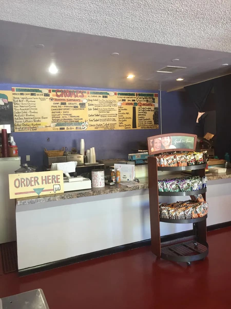 Chomps Deli