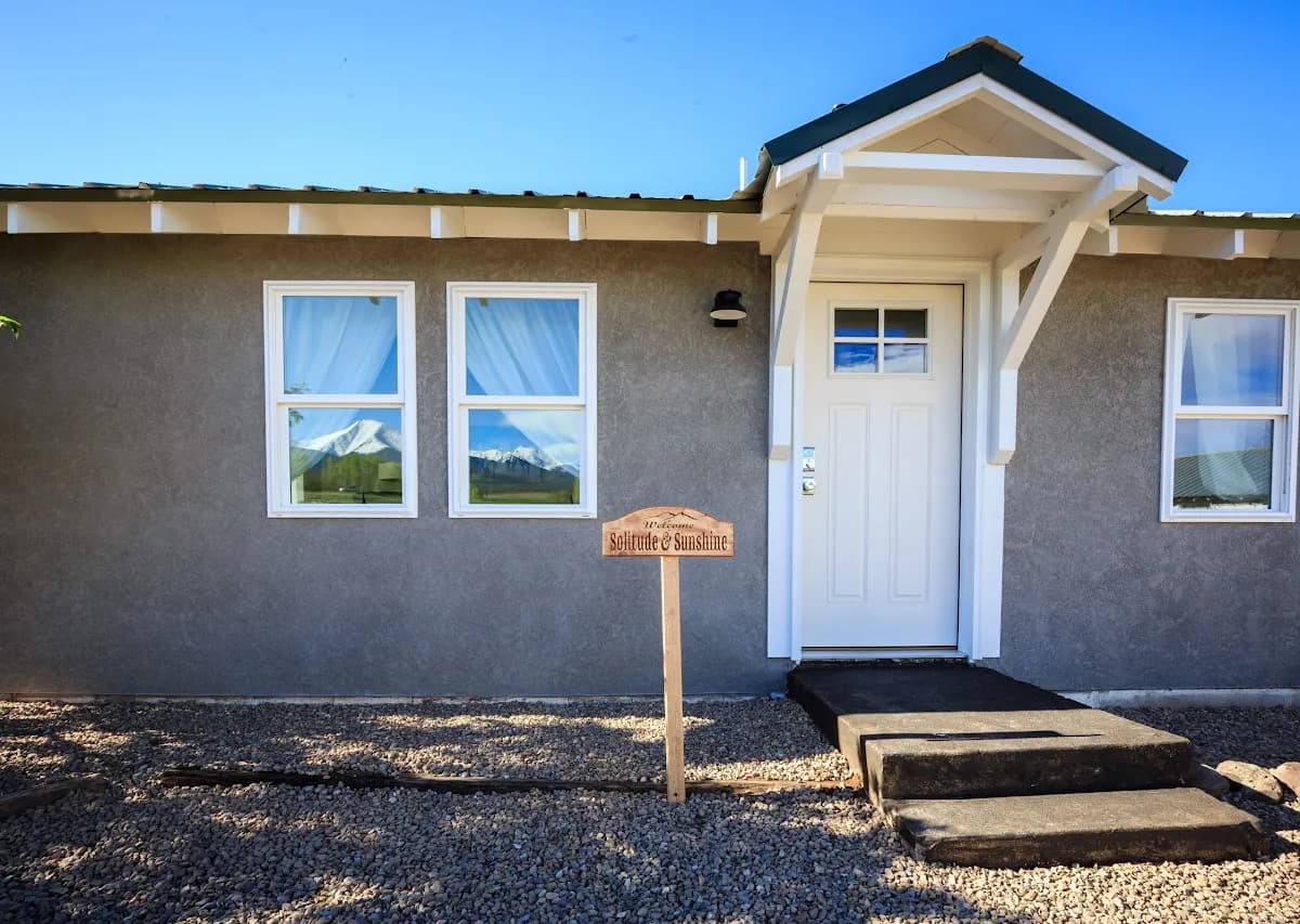 Large House alongside the River w/ Beautiful Views & well-appointed interior.