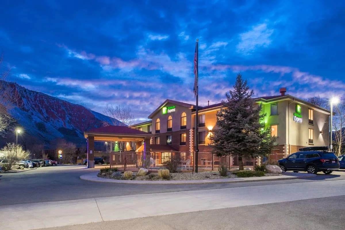 Holiday Inn Express Glenwood Springs (Aspen Area), an IHG Hotel