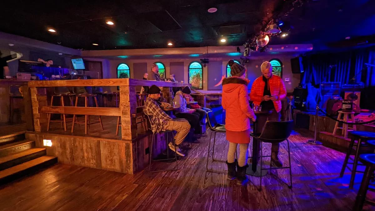 Shakedown Bar photo 1
