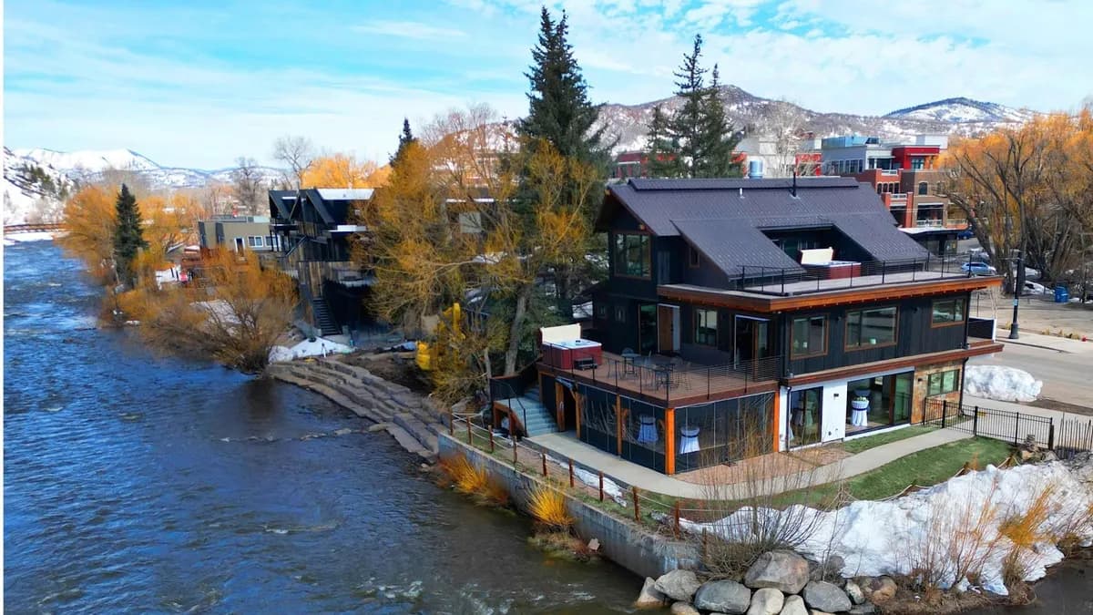 The Boathouse photo 1