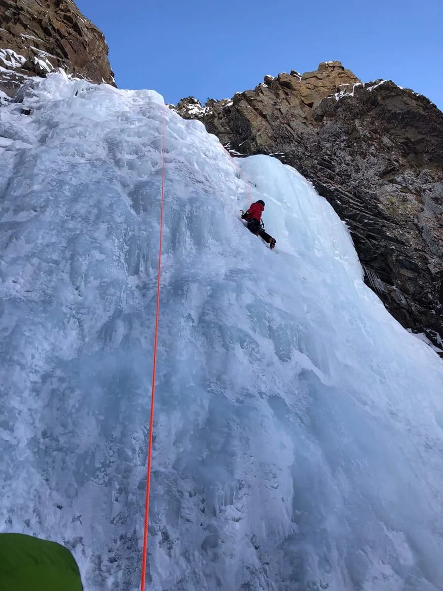 Peak Mountain Guides