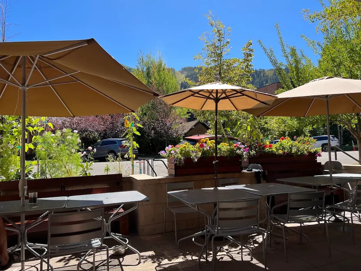Spring Cafe image