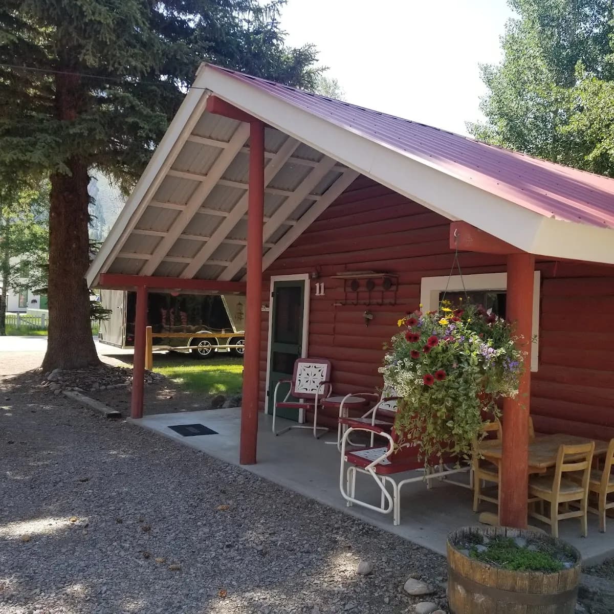 G & M Cabins