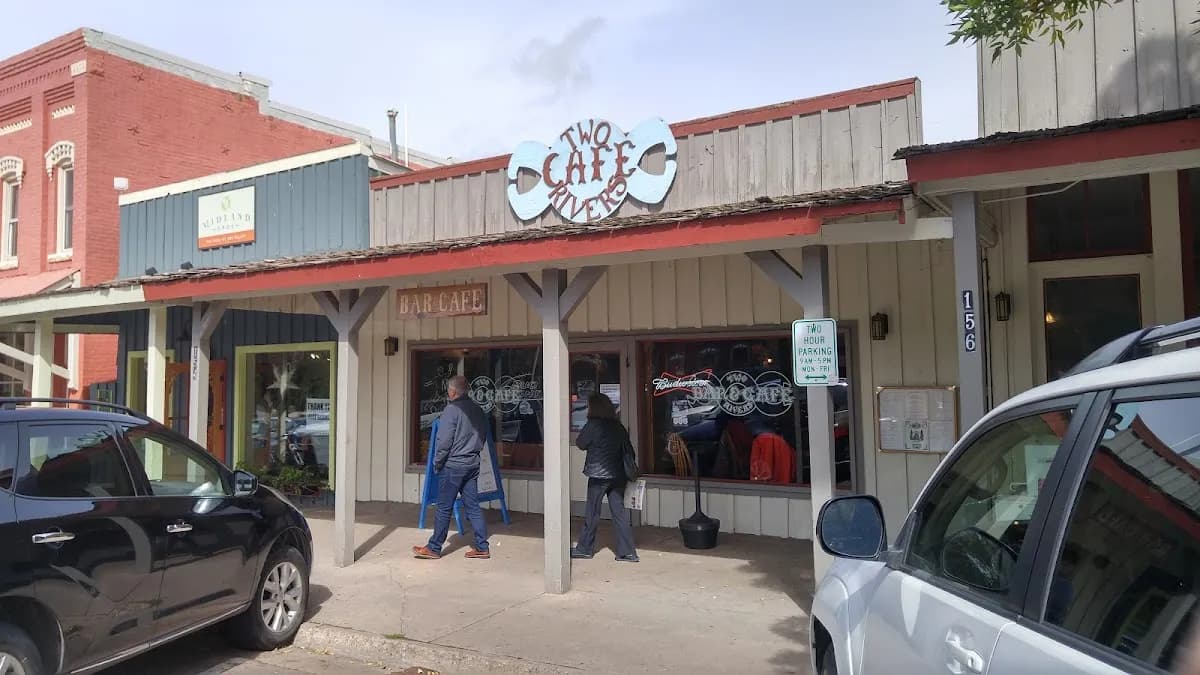 Two Rivers Bar & Cafe