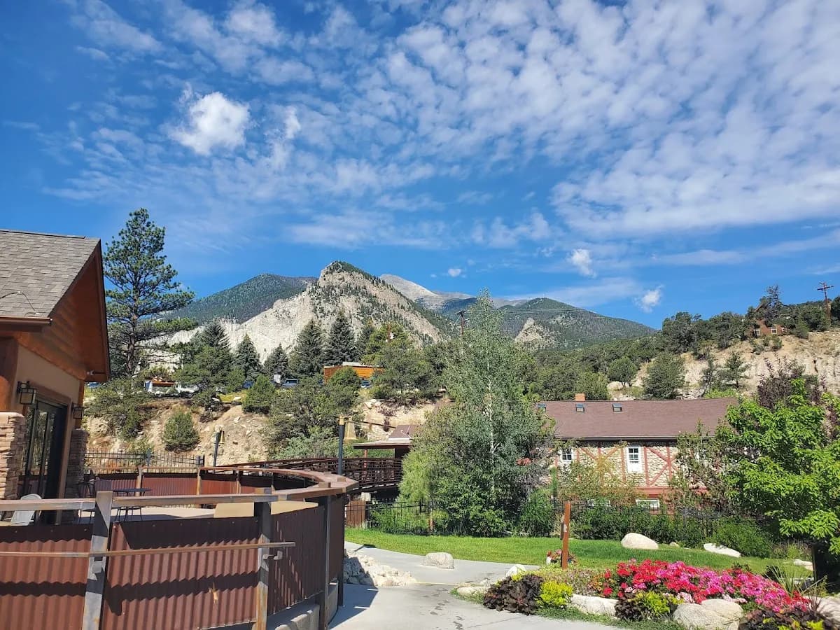 New Castle Getaway with Grill and Mountain Views!