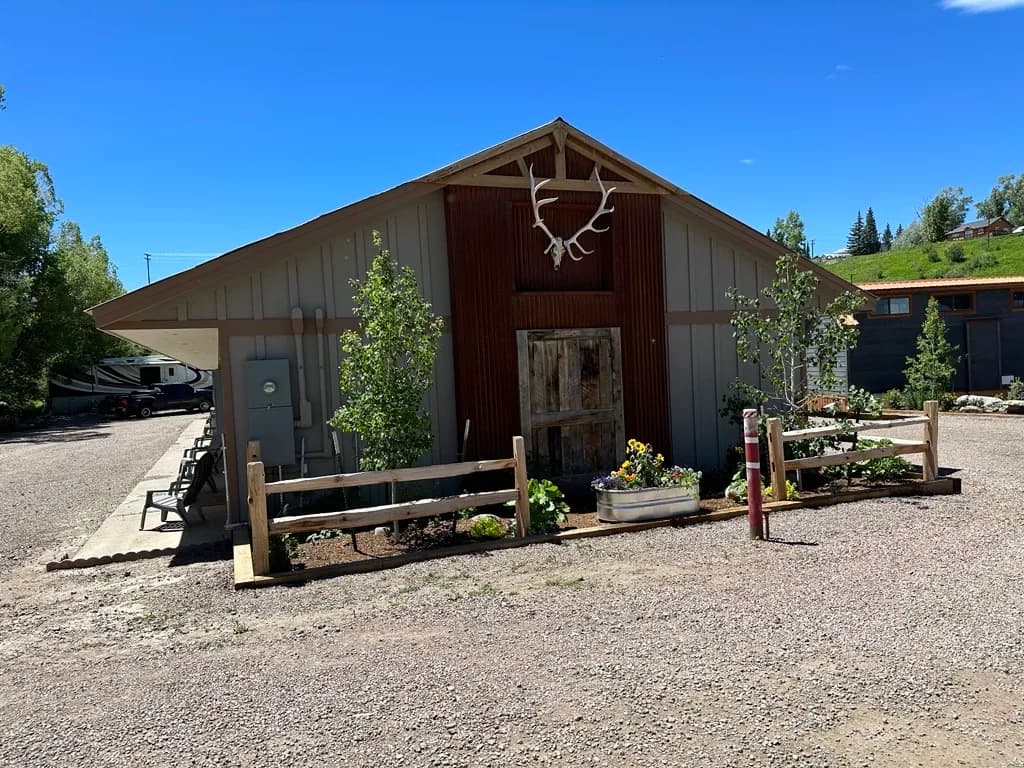 Gateway Lodge