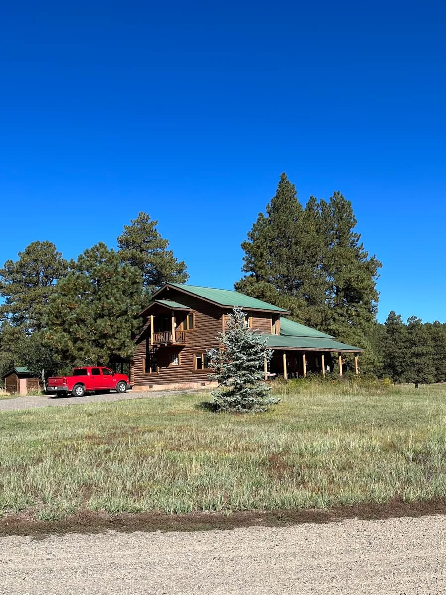 LARGE HOUSE - Perfect for groups! In the middle of WINE COUNTRY - WALK TO TOWN!