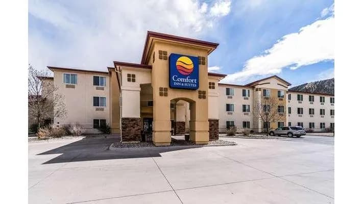 Comfort Inn & Suites