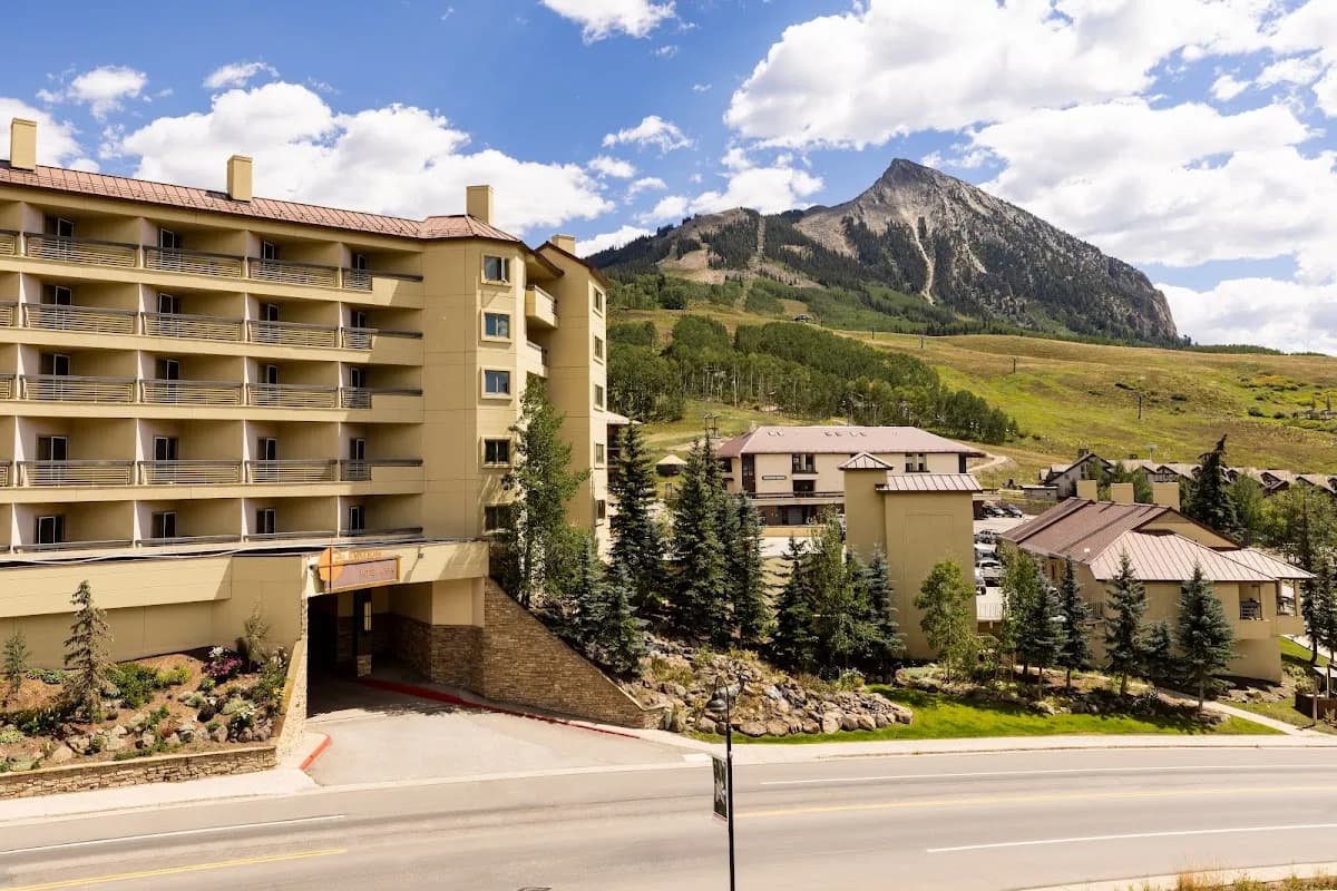 Elevation Hotel & Spa photo 1