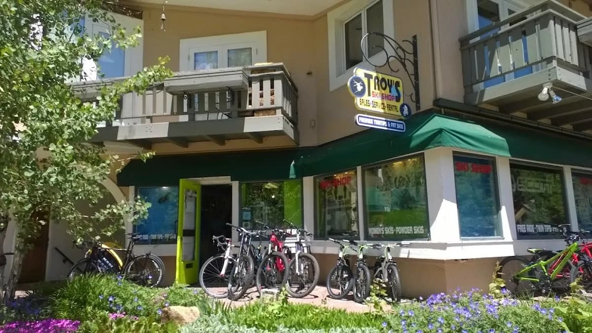 Troy's Ski Shop