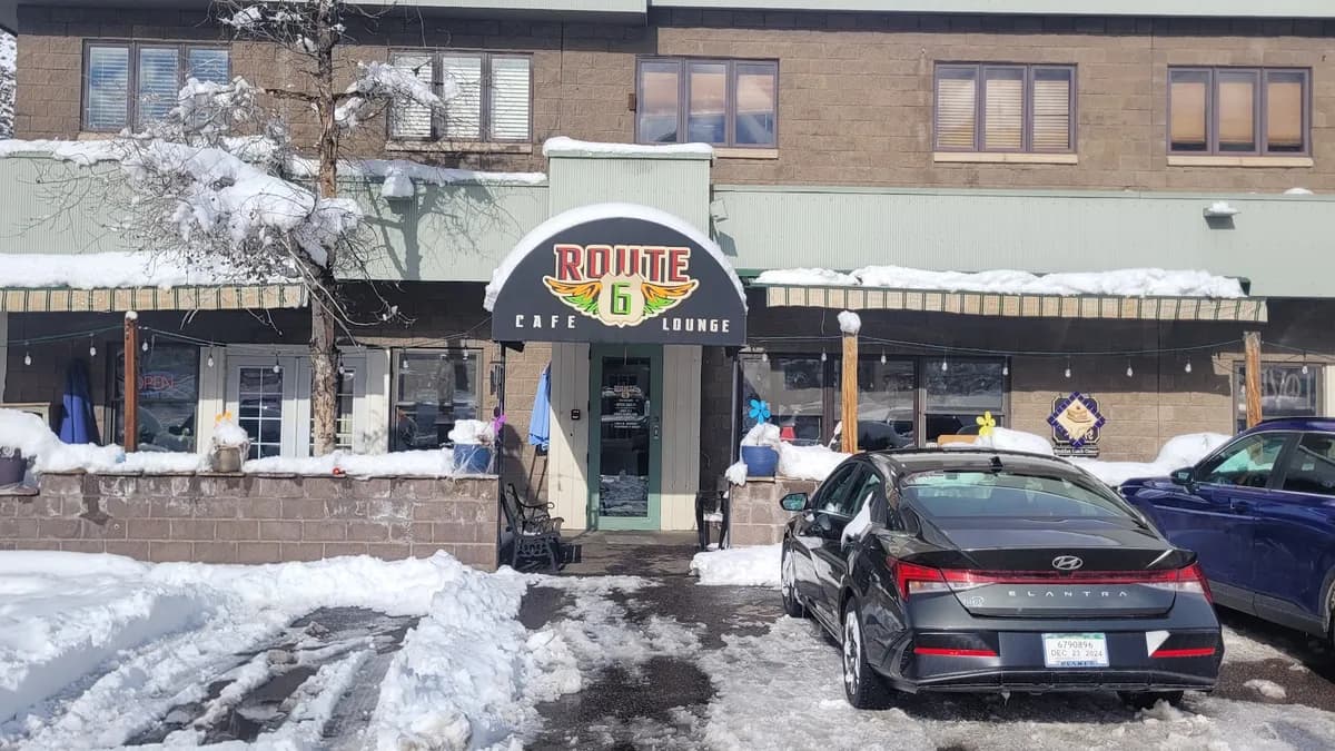 Route 6 Cafe & Lounge photo 1