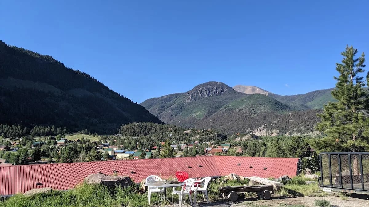 Alpine Moose Lodge