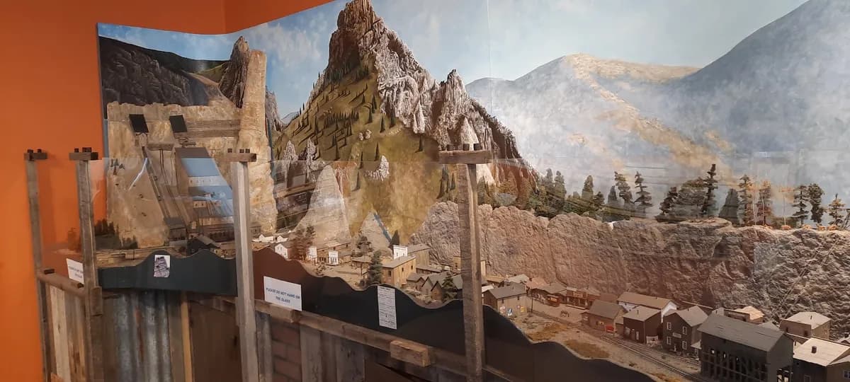Creede/Mineral County Chamber of Commerce & Visitors Center