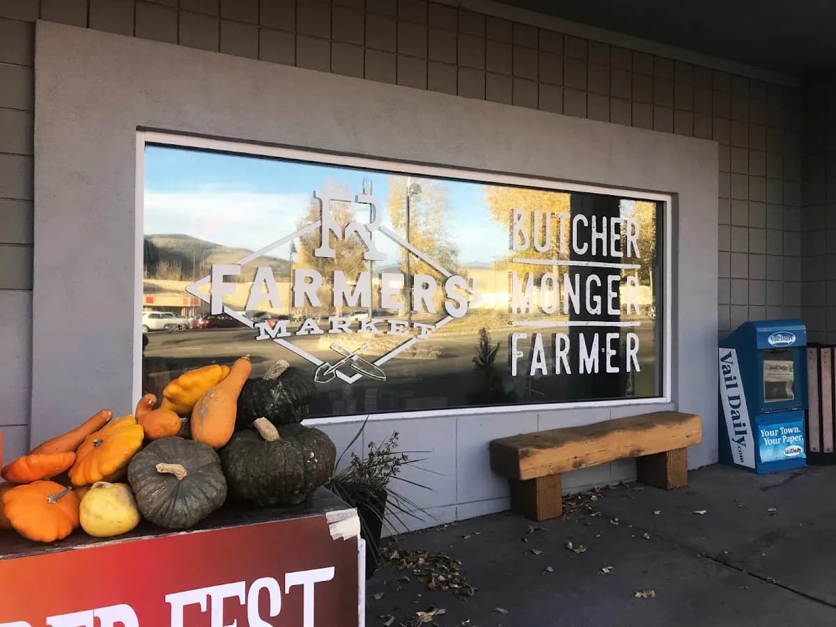 R Farmers' Market & Kitchen