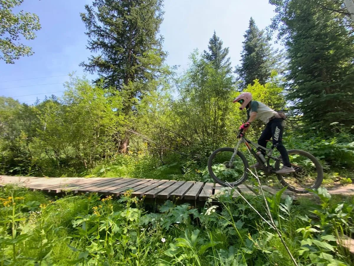 Base Mountain Sports - Breckenridge Main Street