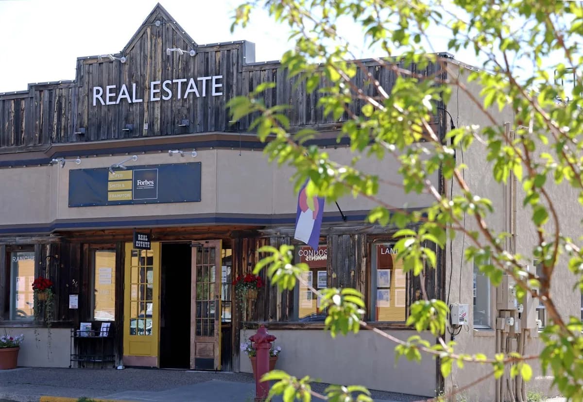 Slifer Smith & Frampton Real Estate - Downtown Steamboat Springs photo 1
