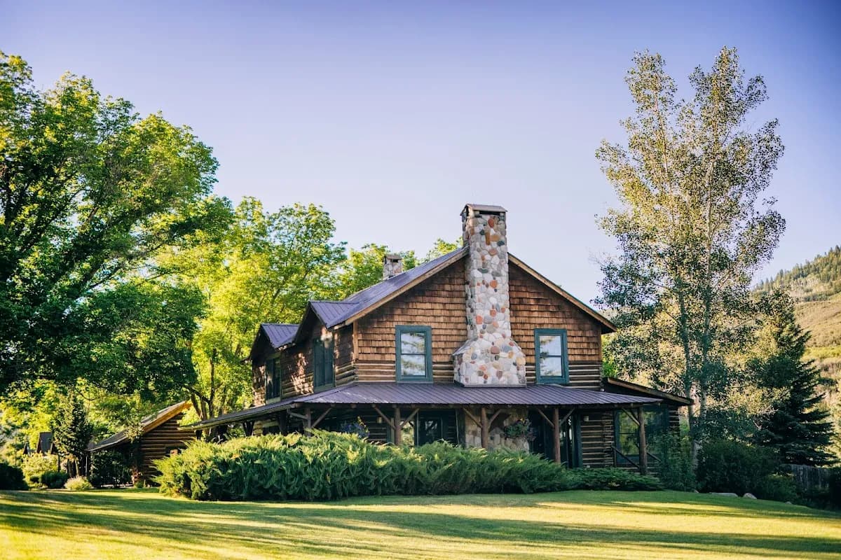 Barn house stay near Palisade, hot tub and views!