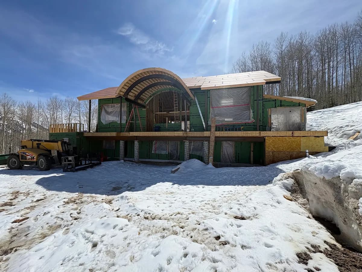 Elk Mountains Construction photo 2