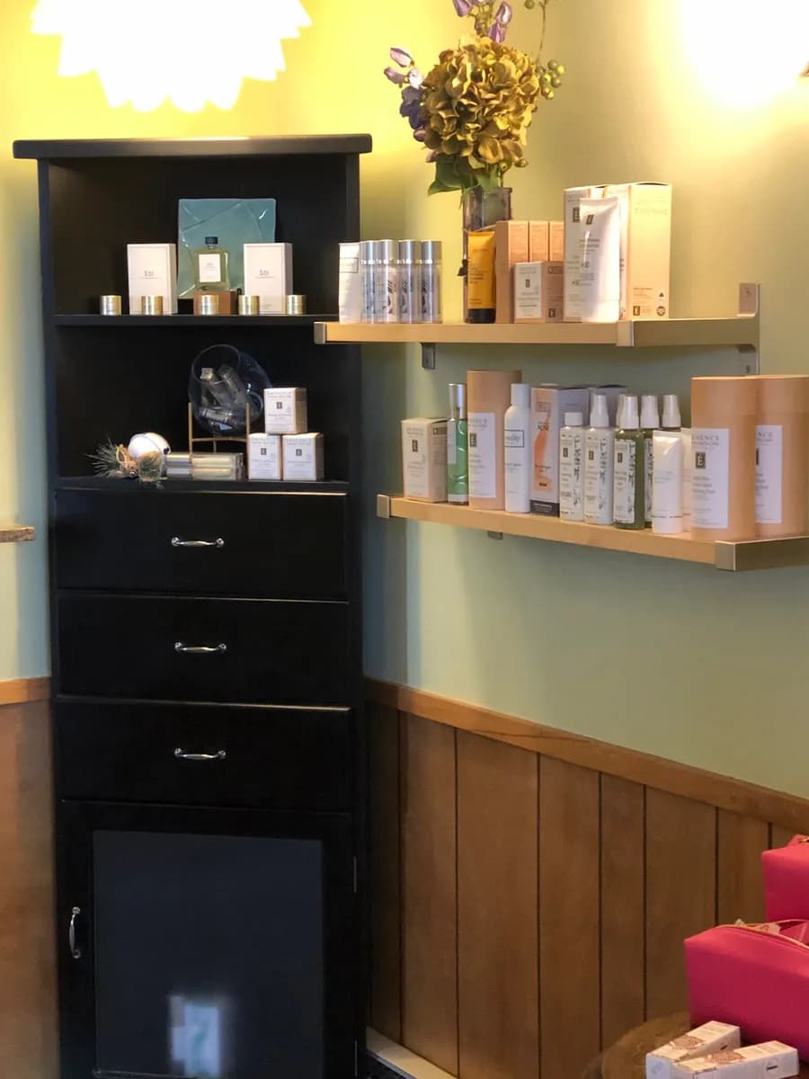 Aroma Essence Skincare, Medical Facials & Massage photo 2