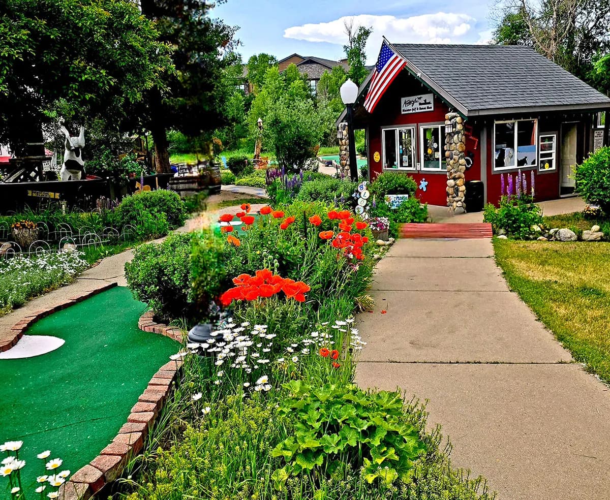 Amaze'n Steamboat Family Fun Park