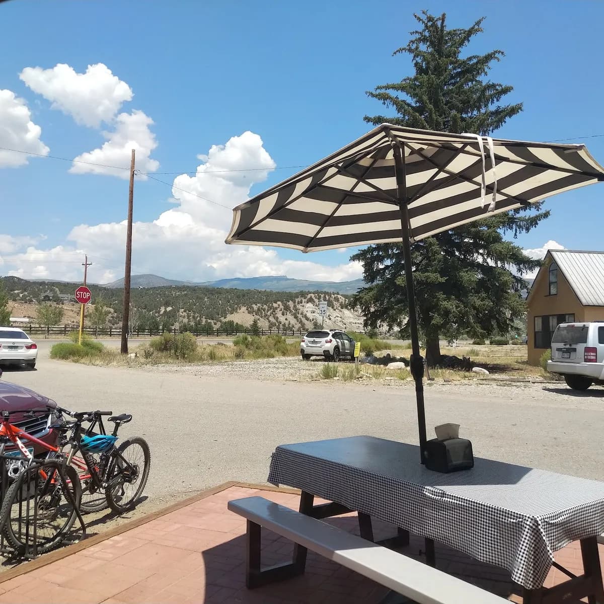 Grand Avenue Grill