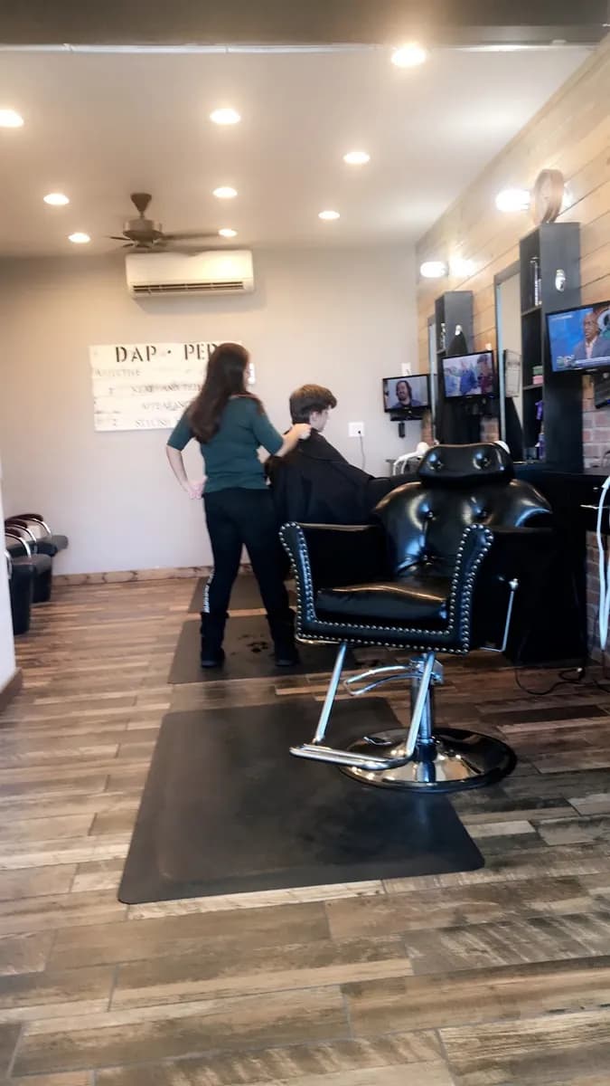 Dapper Cuts photo 2