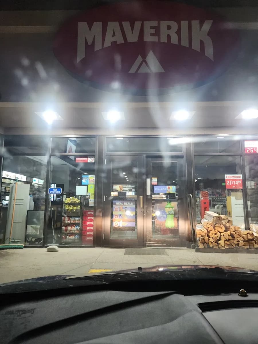 Maverik photo 3