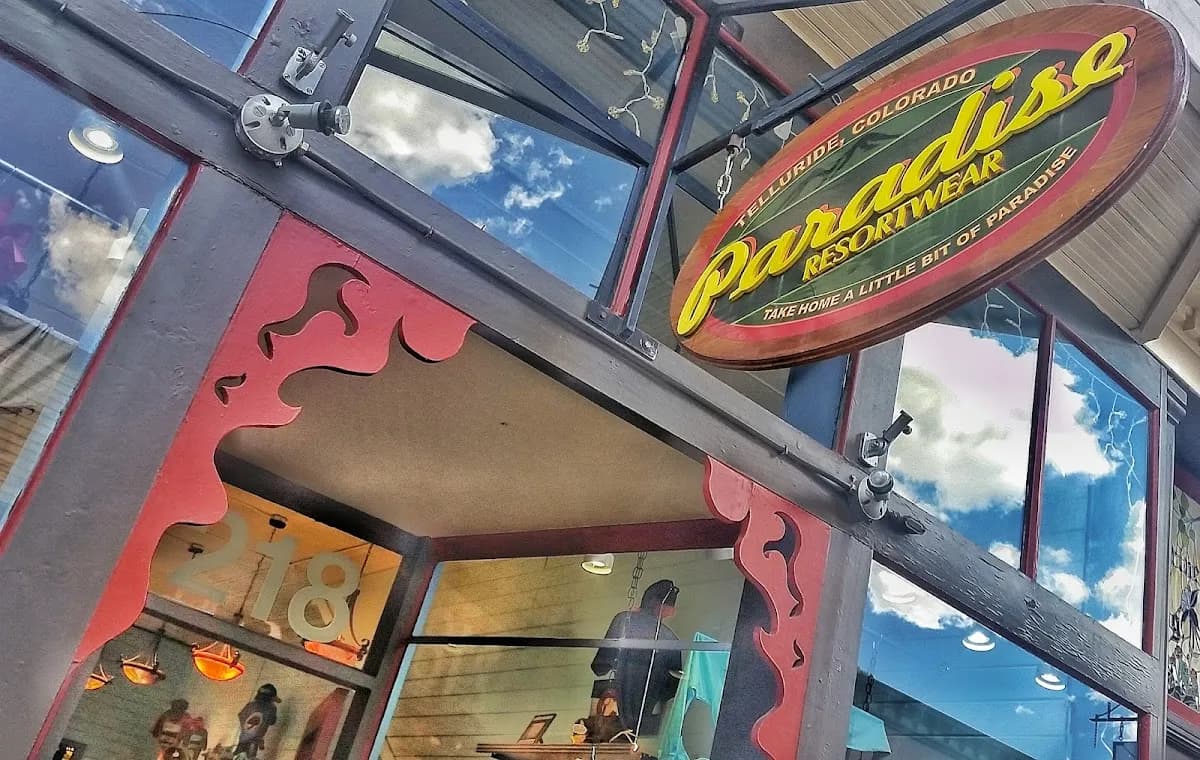 Paradise Resortwear image