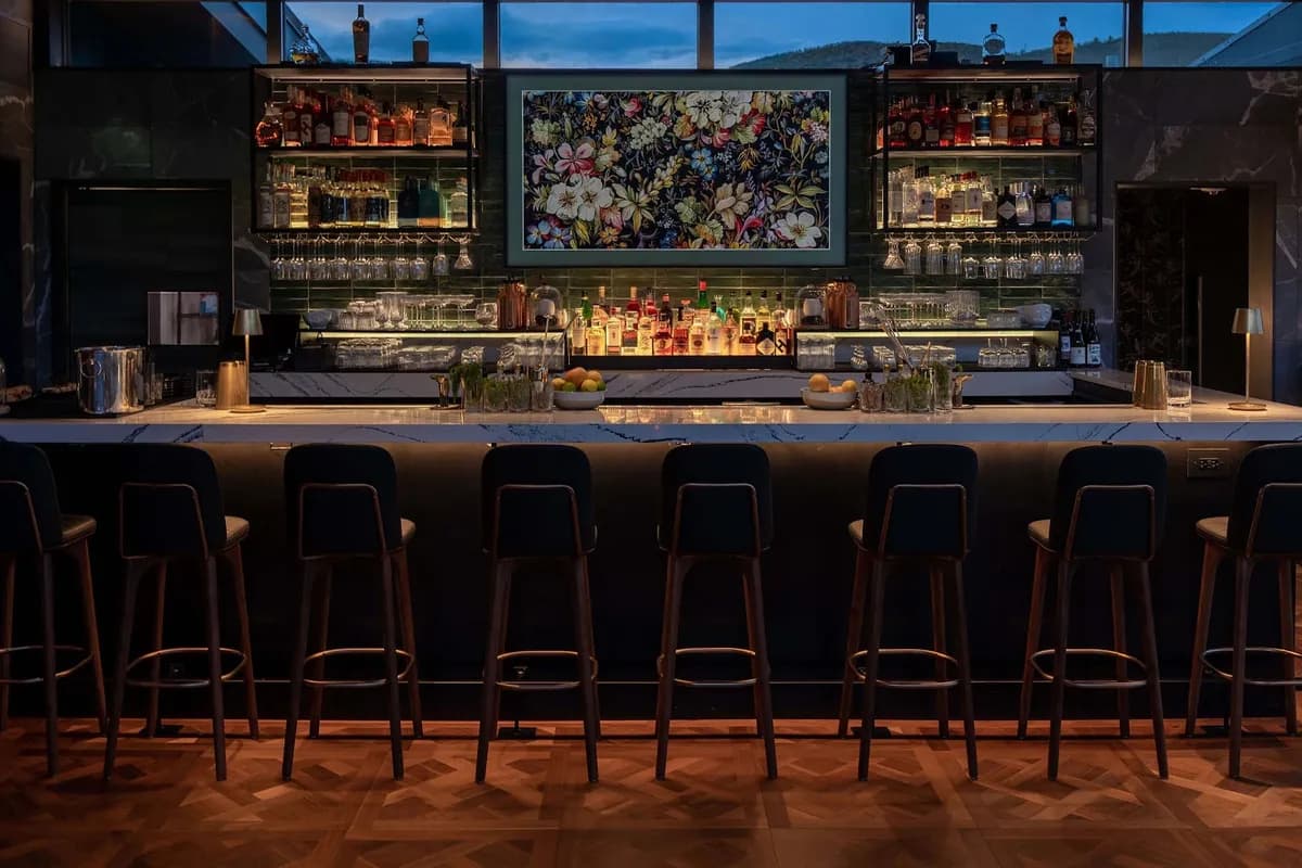 Lookout Bar Avon photo 1