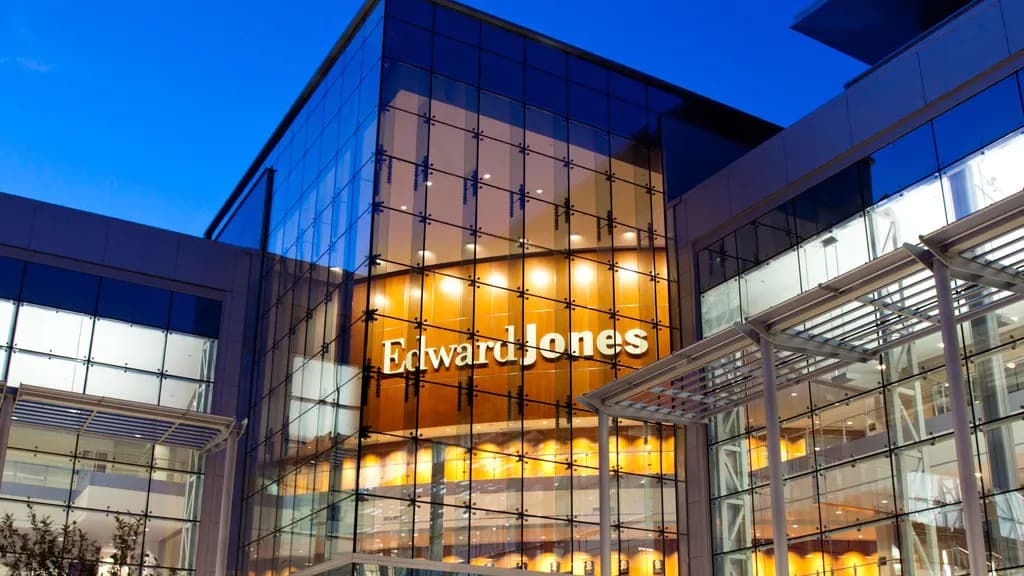 Edward Jones - Financial Advisor: Derald A Salaz Jr