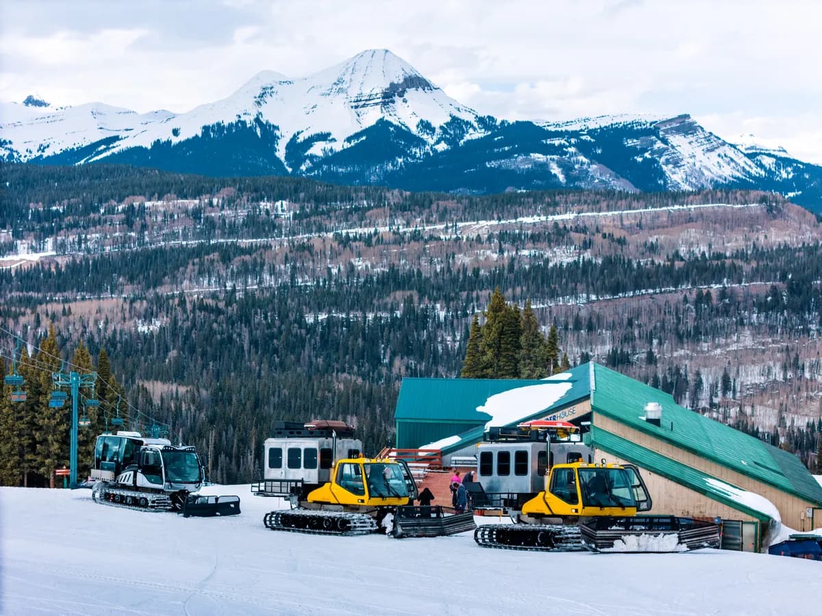 Snowcat Dining Excursion