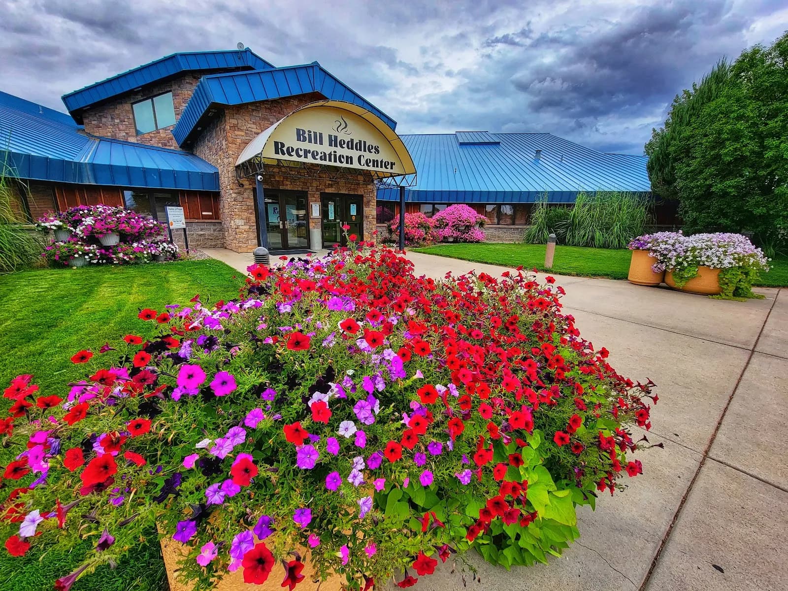 Bill Heddles Recreation Center main view