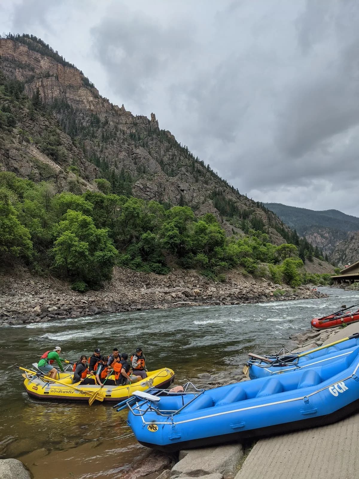 Glenwood Canyon Rafting Inc