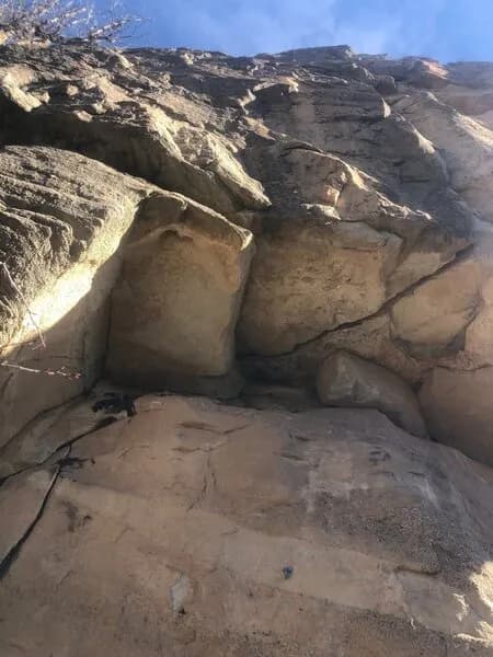 Handcrack Roof