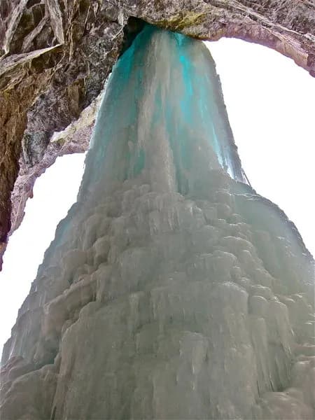 Santa Claus Pillar