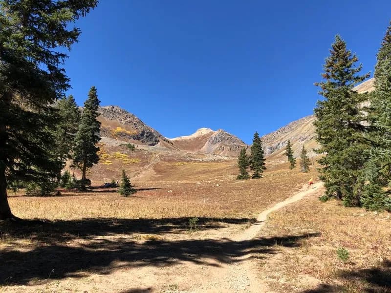 Rainbow to Columbine Lake Out and Back