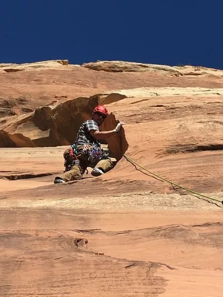 Luhr's Route aka Right Dihedral