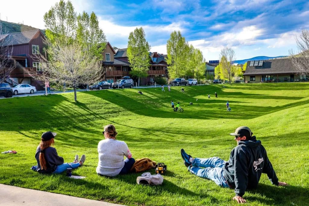 Aspen Readers Focus on Environment Safety Economy