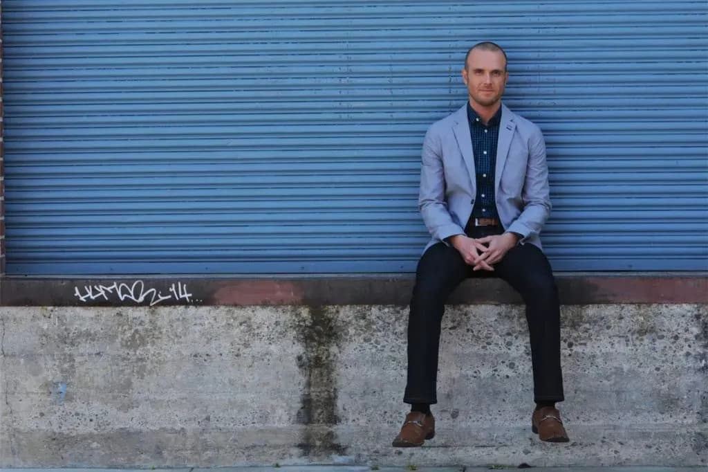 LA Comedian Kellen Erskine Brings Bookworm to Avon Bar