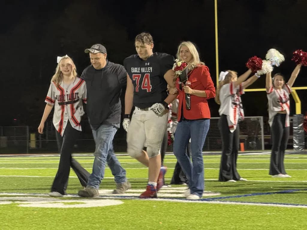 Eagle Valley Stalls in First Half Before 14-0 Glenwood Win