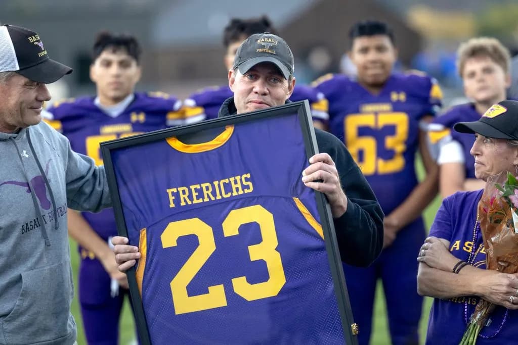 Basalt Honors Coach Frerichs Before Beating Coal Ridge