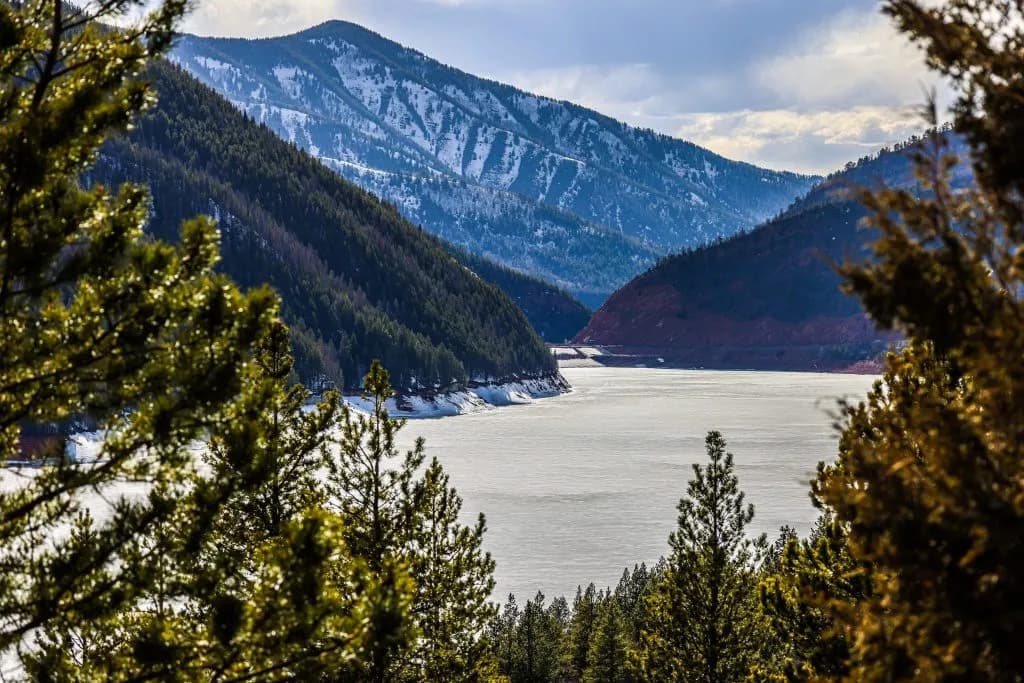 Garfield County Commissioners Approve Ruedi Reservoir Lease and Veterans Housing Support