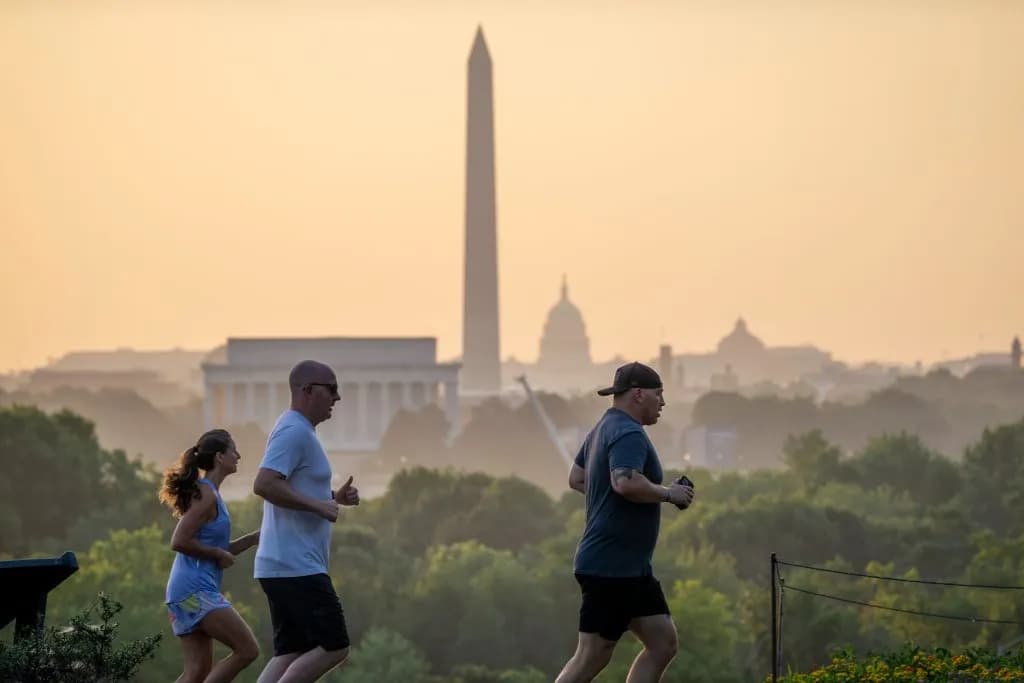 Extreme Heat and 250th Anniversary Celebrations Dominate US Holiday